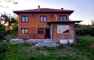 Къща във Велико Търново, с. Папратлива