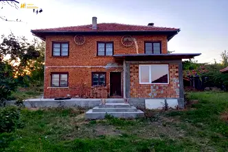 Къща във Велико Търново, с. Папратлива