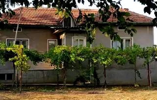 Къща във Велико Търново, с. Патреш