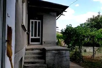 Къща във Велико Търново, с. Патреш