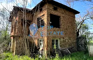 Къща във Велико Търново, с. Патреш