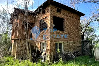 Къща във Велико Търново, с. Патреш