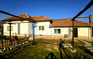 Къща във Велико Търново, с. Павел