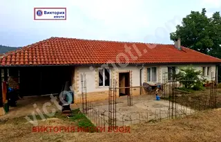 Къща във Велико Търново, с. Пчелище