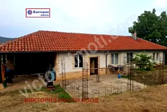 Къща във Велико Търново, с. Пчелище