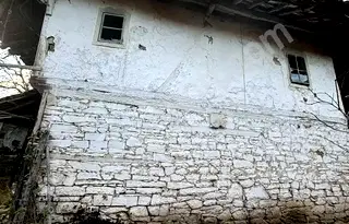 Къща във Велико Търново, с. Пчелище