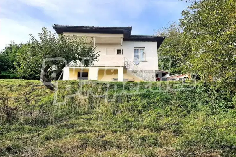 House in Oblast Veliko Tyrnovo, Petkovci