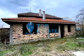 Къща във Велико Търново, с. Писарево