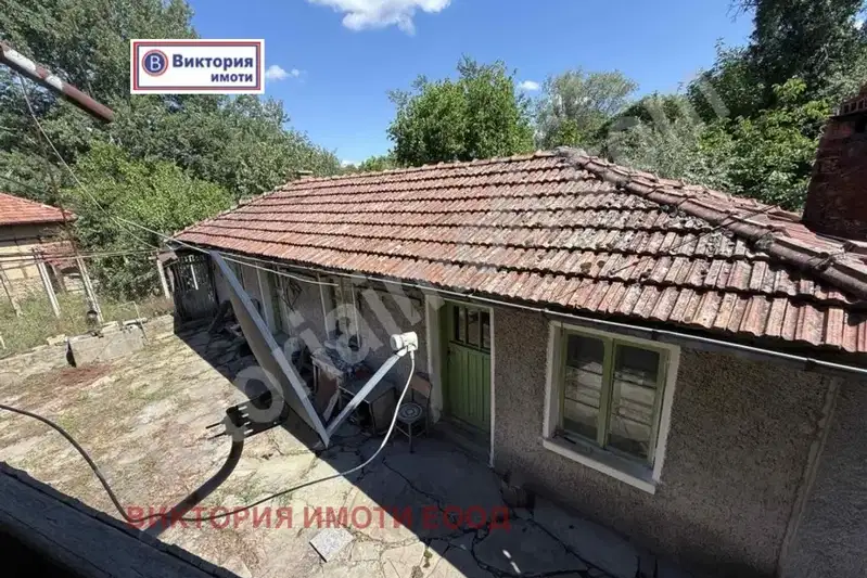 Къща във Велико Търново, с. Плаково