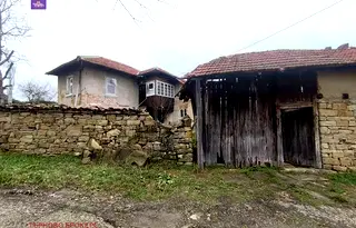 Къща във Велико Търново, с. Плаково