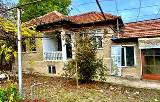 Къща във Велико Търново, с. Поликраище