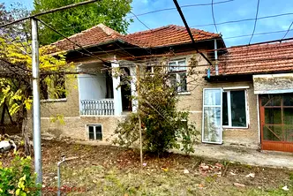 Къща във Велико Търново, с. Поликраище