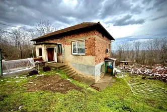 Къща във Велико Търново, с. Поликраище