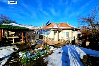 Къща във Велико Търново, с. Поликраище