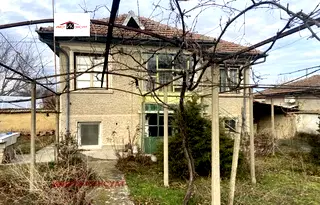 Къща във Велико Търново, с. Поликраище