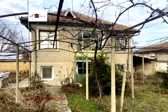 Къща във Велико Търново, с. Поликраище