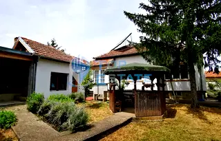 Къща във Велико Търново, с. Поликраище