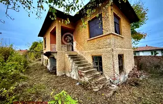 Къща във Велико Търново, с. Поликраище