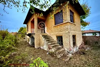 Къща във Велико Търново, с. Поликраище