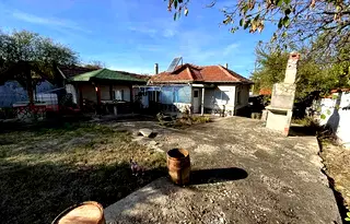 Къща във Велико Търново, с. Поликраище