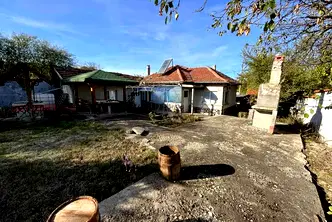Къща във Велико Търново, с. Поликраище
