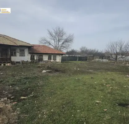 Снимка 2 — Къща във Велико Търново, с. Поликраище