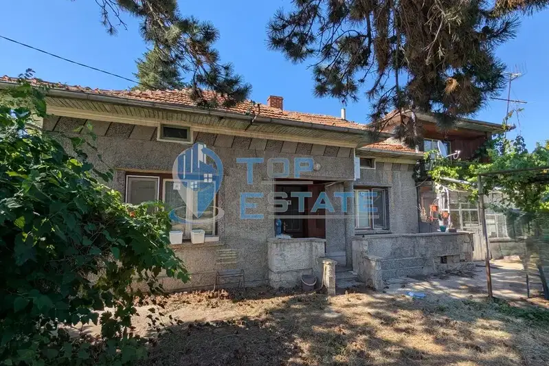 House in Oblast Veliko Tyrnovo, Polikraishte