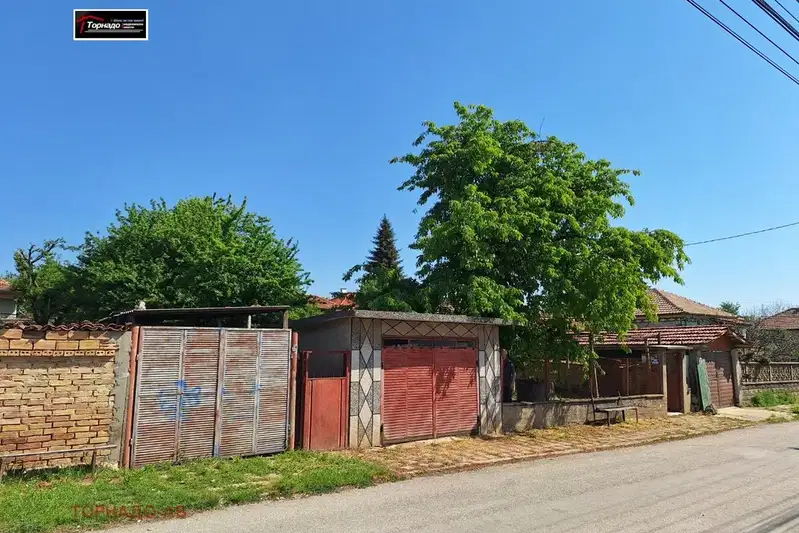 Къща във Велико Търново, с. Правда