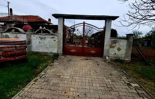 Къща във Велико Търново, с. Правда