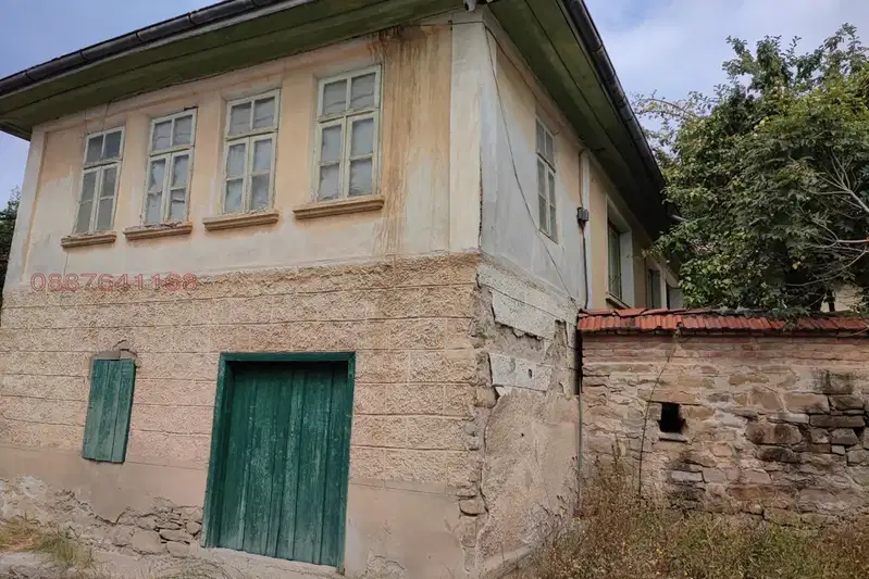Къща във Велико Търново, с. Присово