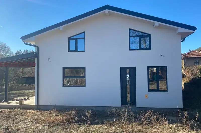 Къща във Велико Търново, с. Присово