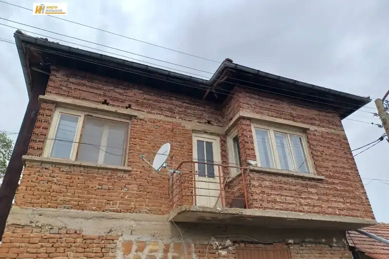 Двуетажна къща с 5 стаи в с. Пушево, обл. Велико Търново