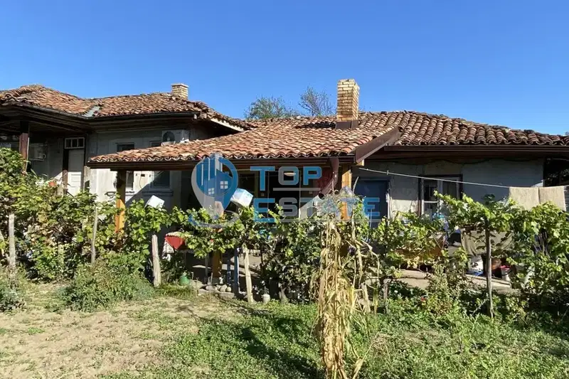 House in Oblast Veliko Tyrnovo, Pyrvomaici