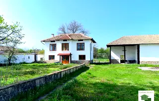 Къща във Велико Търново, с. Ресен