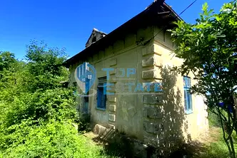 Къща във Велико Търново, с. Ресен