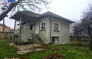 Къща във Велико Търново, с. Ресен