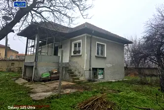 Къща във Велико Търново, с. Ресен