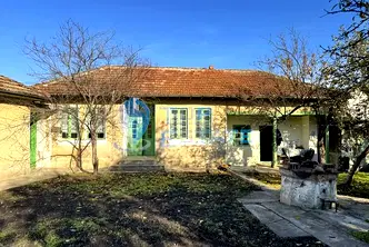 Къща във Велико Търново, с. Ресен