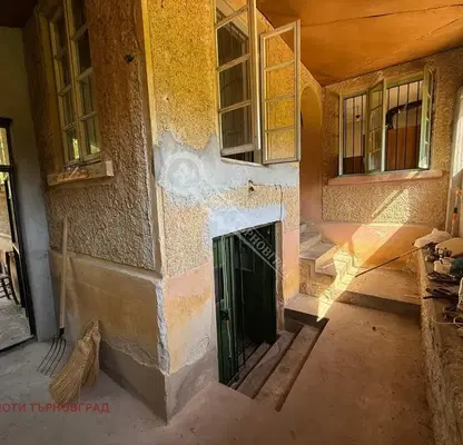 Photo 3 — House with 3 rooms and large yard in Rosno village, Veliko Tarnovo region