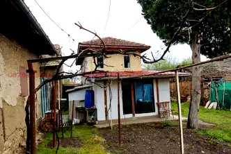 Къща във Велико Търново, с. Самоводене