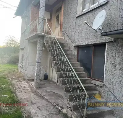 Снимка 2 — Къща във Велико Търново, с. Самоводене