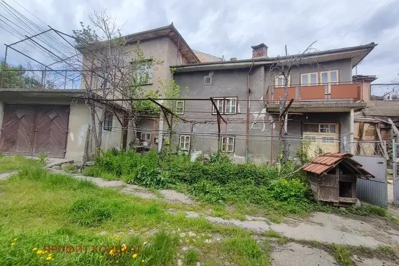 Къща във Велико Търново, с. Самоводене