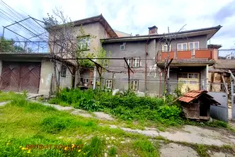 Къща във Велико Търново, с. Самоводене