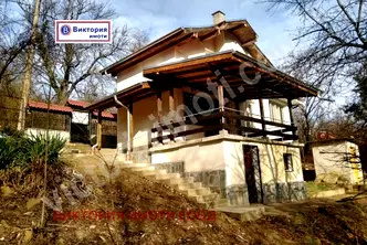 Къща във Велико Търново, с. Шодековци