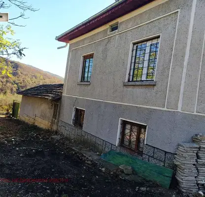 Снимка 5 — Къща във Велико Търново, с. Сливовица