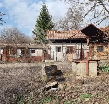 Снимка 4 — Къща във Велико Търново, с. Сломер