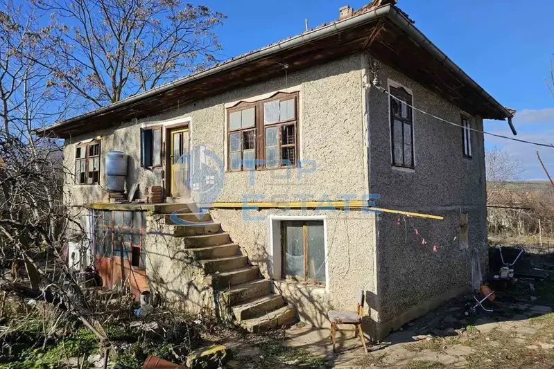 Къща във Велико Търново, с. Стефан Стамболово