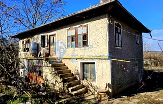 Къща във Велико Търново, с. Стефан Стамболово