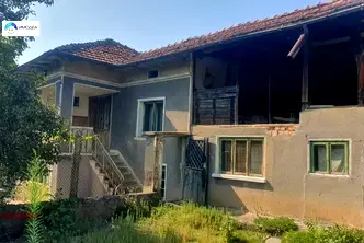 Къща във Велико Търново, с. Страхилово