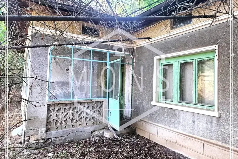 Къща във Велико Търново, с. Страхилово